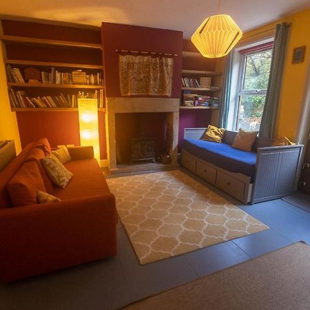 Beautiful Riverside Home, Hebden Bridge, Woodland Views, Sleeps 2 - 9 외부 사진