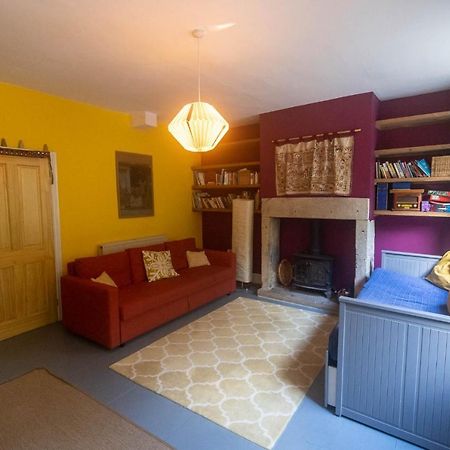 Beautiful Riverside Home, Hebden Bridge, Woodland Views, Sleeps 2 - 9 외부 사진