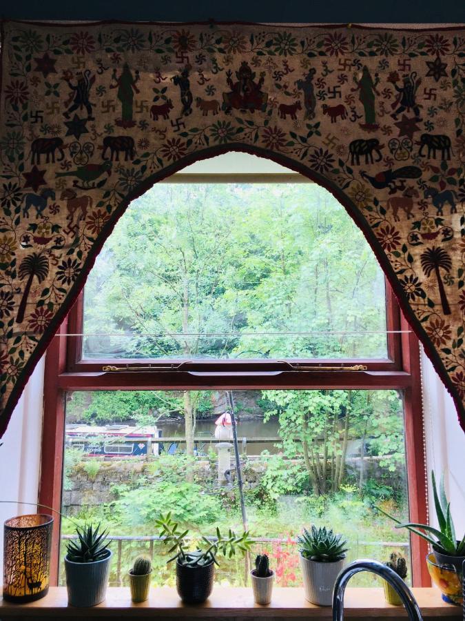 Beautiful Riverside Home, Hebden Bridge, Woodland Views, Sleeps 2 - 9 외부 사진