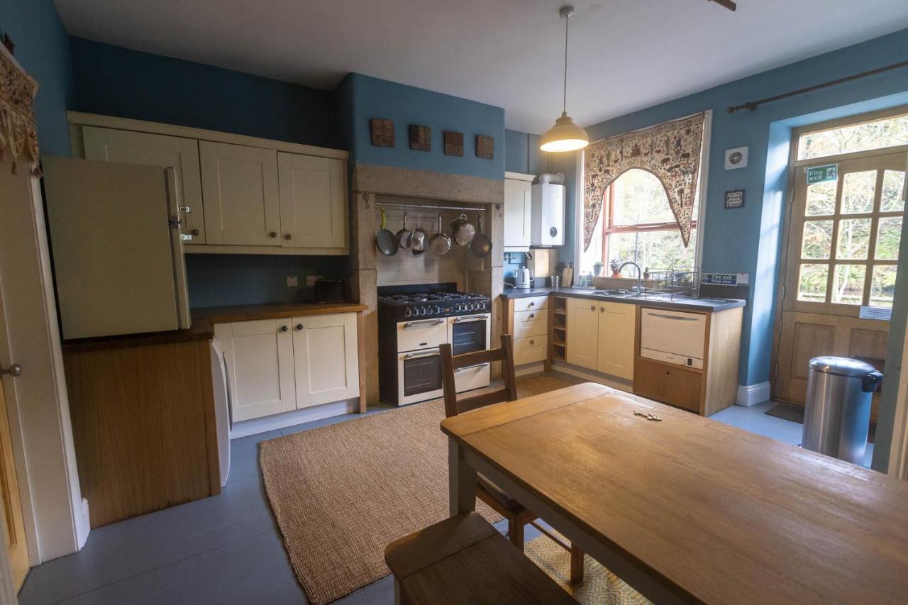 Beautiful Riverside Home, Hebden Bridge, Woodland Views, Sleeps 2 - 9 외부 사진