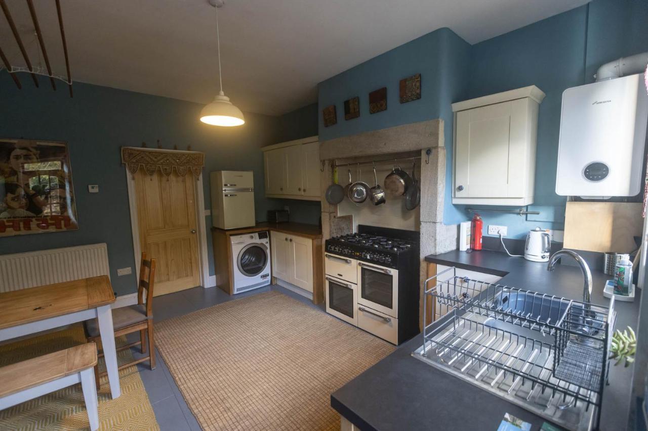 Beautiful Riverside Home, Hebden Bridge, Woodland Views, Sleeps 2 - 9 외부 사진