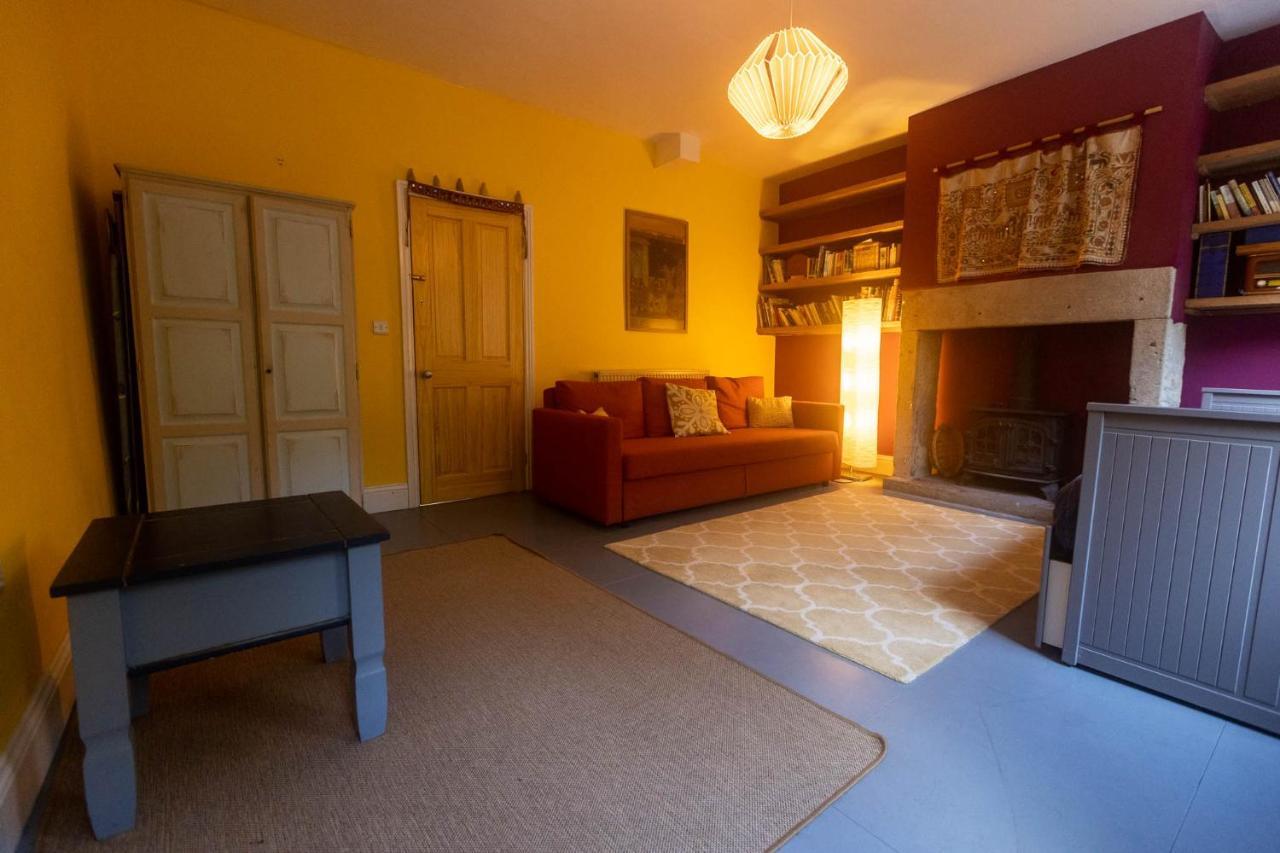 Beautiful Riverside Home, Hebden Bridge, Woodland Views, Sleeps 2 - 9 외부 사진