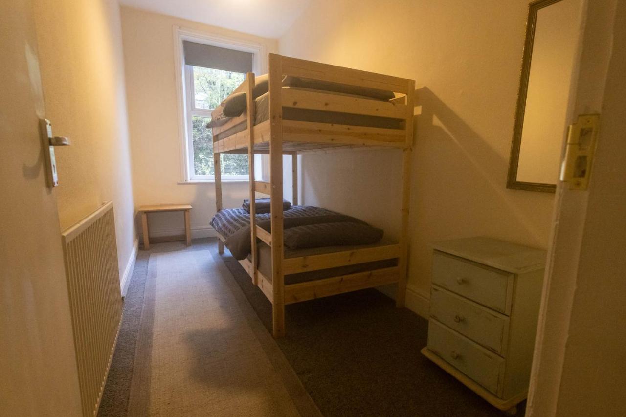 Beautiful Riverside Home, Hebden Bridge, Woodland Views, Sleeps 2 - 9 외부 사진
