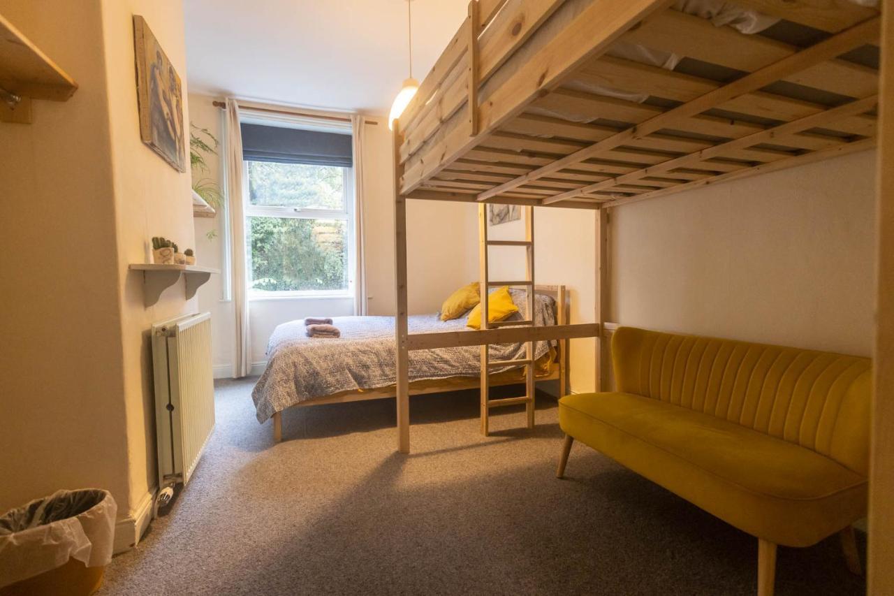 Beautiful Riverside Home, Hebden Bridge, Woodland Views, Sleeps 2 - 9 외부 사진